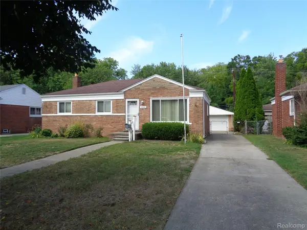 2460 Longmeadow Drive, Trenton, MI 48183