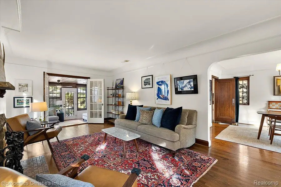 271 Mcmillan Road, Grosse Pointe Farms, MI 48236 - #3