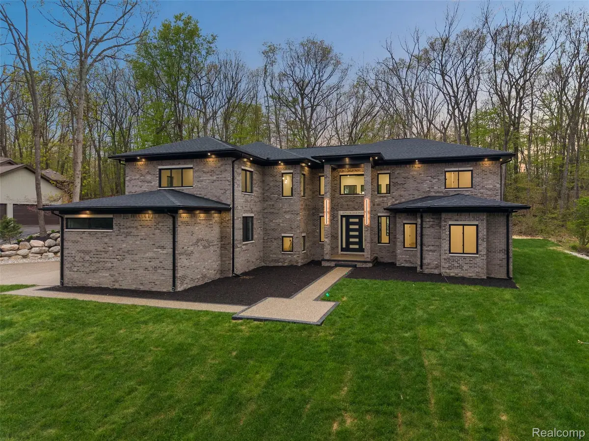 6675 College Park Drive, Clarkston, MI 48346 - #1