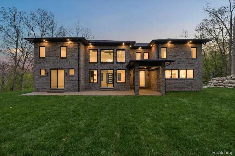6675 College Park Drive, Clarkston, MI 48346 - #3
