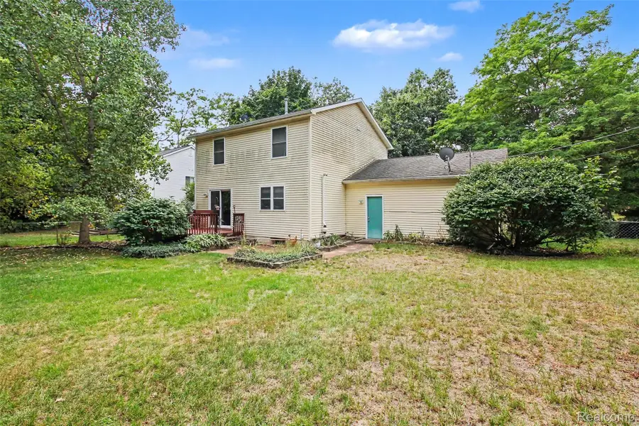 8565 Hamburg Road, Brighton, MI 48116 - #3