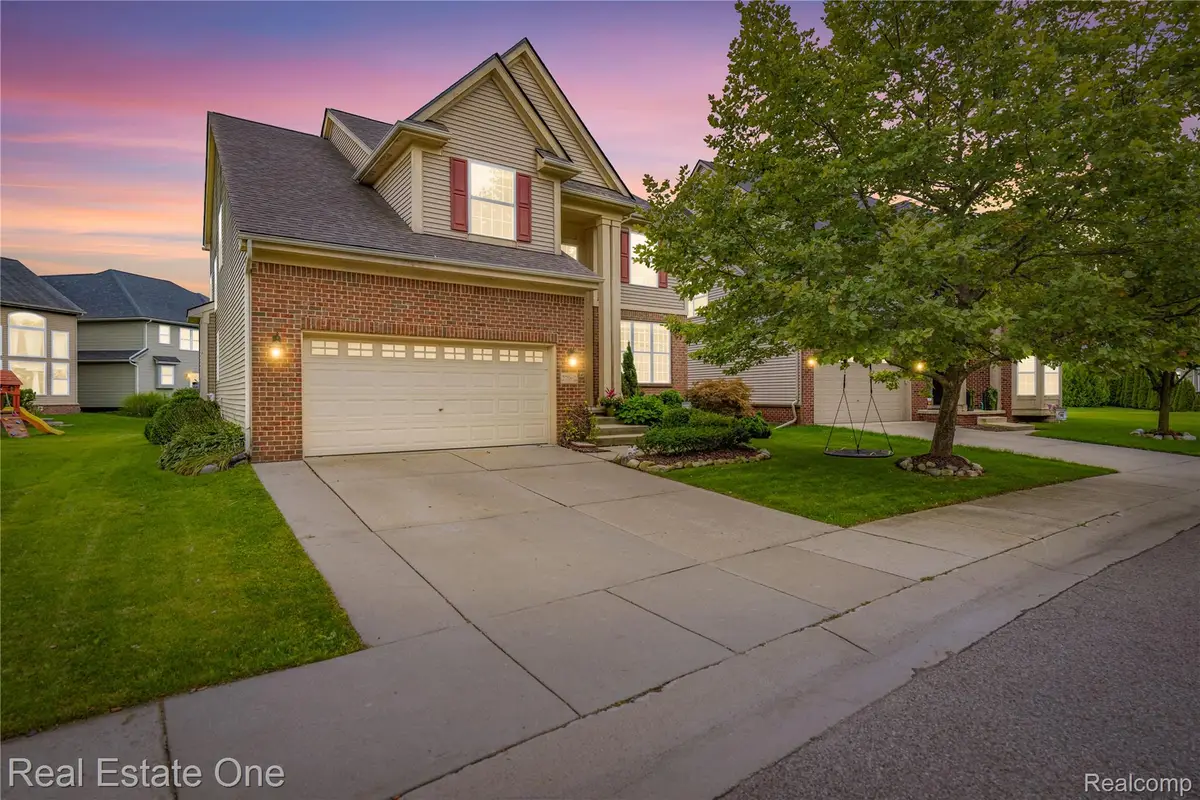 27062 Victoria Road, Novi, MI 48374 - #1
