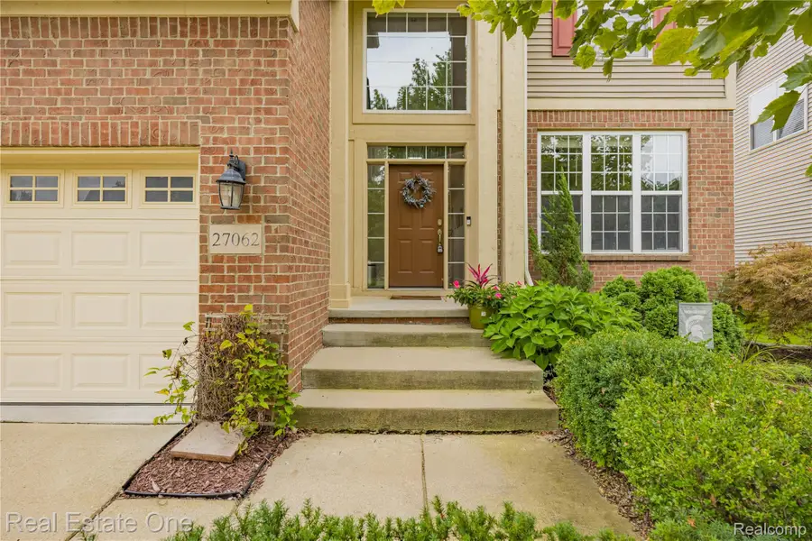 27062 Victoria Road, Novi, MI 48374 - #2