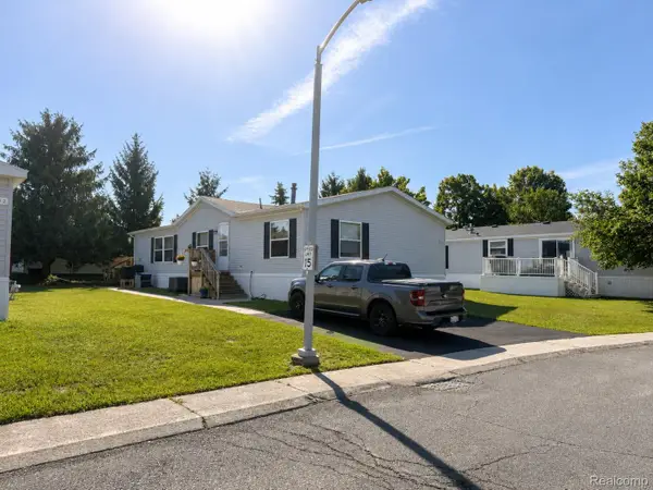 9192 Canyon Trail Drive, Newport, MI 48166