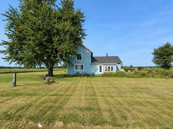 10500 S Waldron Road, Pittsford, MI 49271
