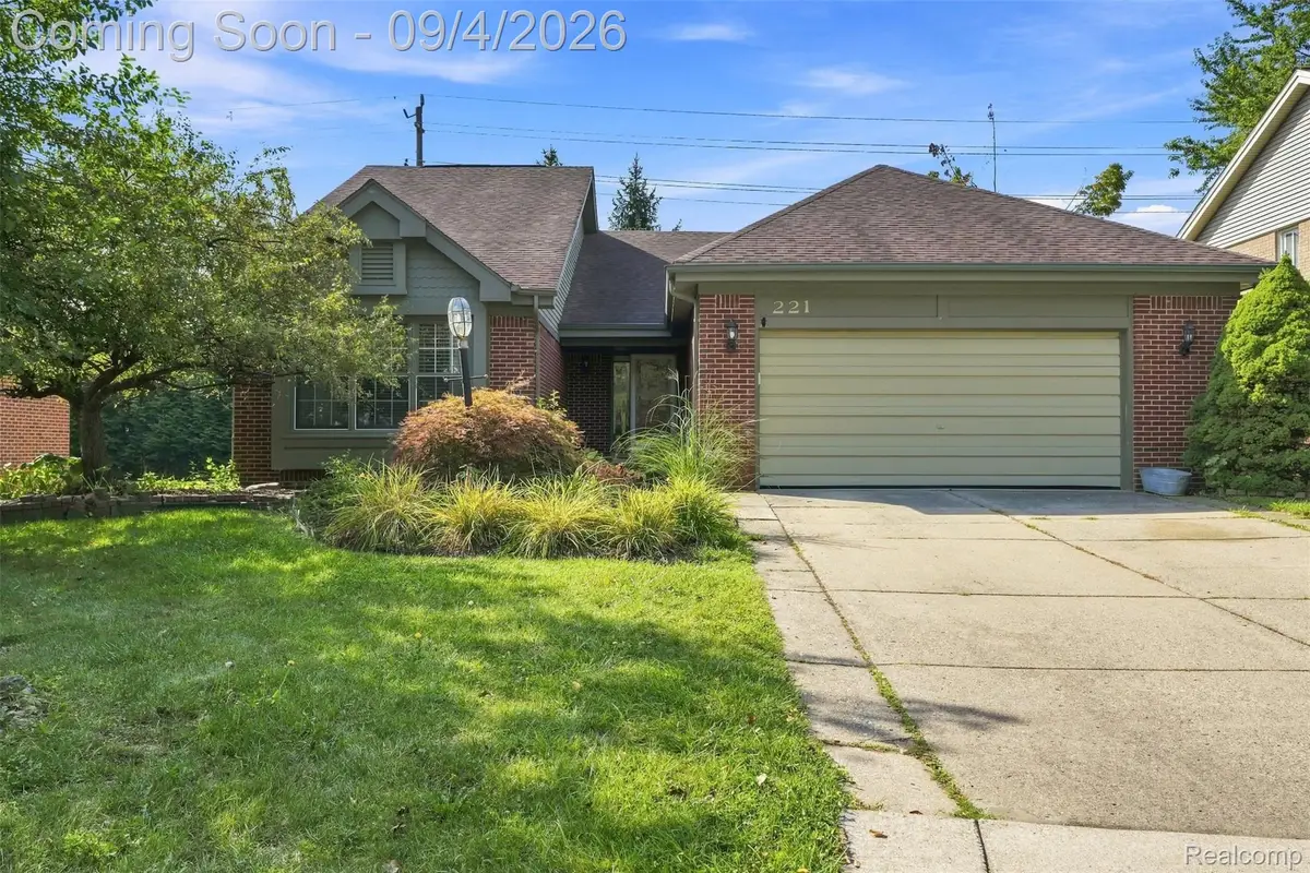 221 Sandalwood Drive, Rochester Hills, MI 48307 - #1