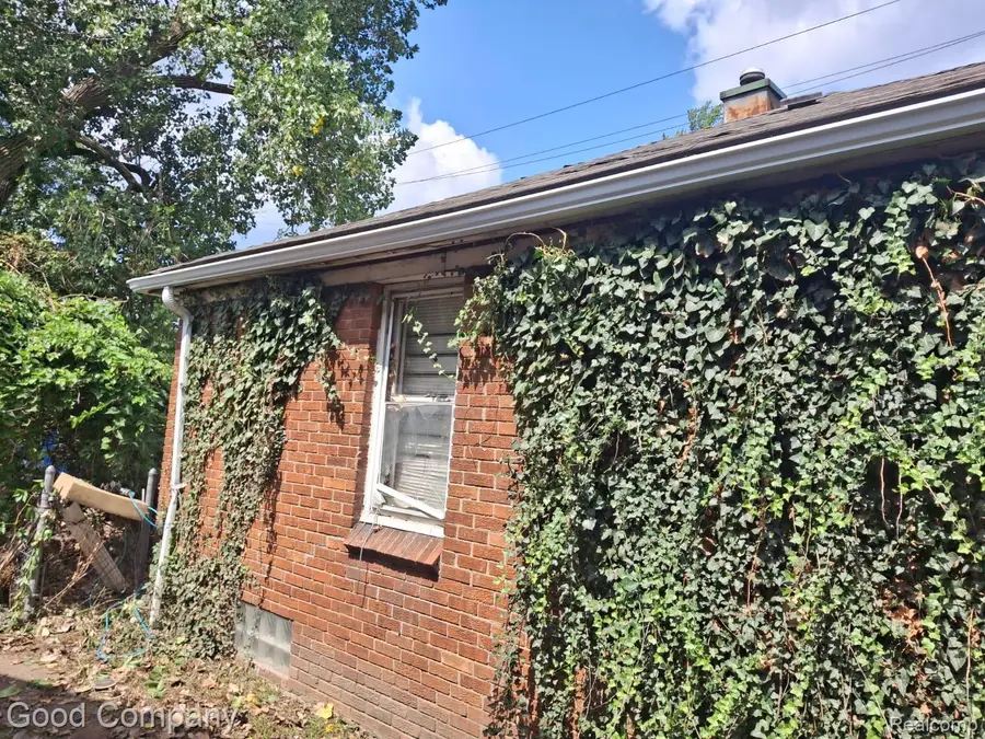 11739 Stahelin Avenue, Detroit, MI 48228 - #2