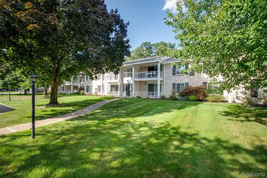 35972 Ann Arbor Trail, Livonia, MI 48150 - #2