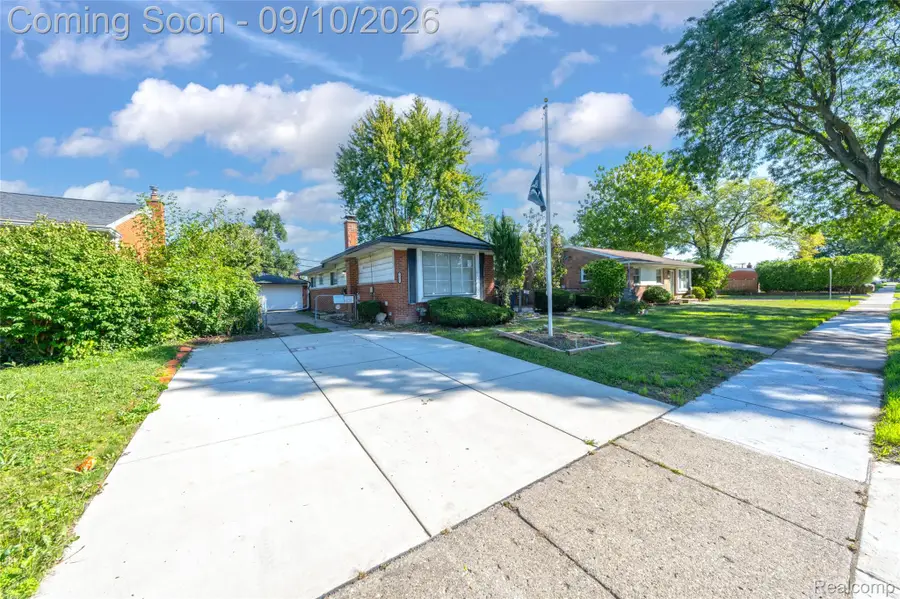 16375 Kennedy, Roseville, MI 48066 - #2