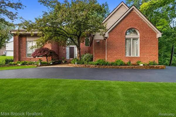 2295 Shore Hill Drive, WestBloomfield, MI 48323