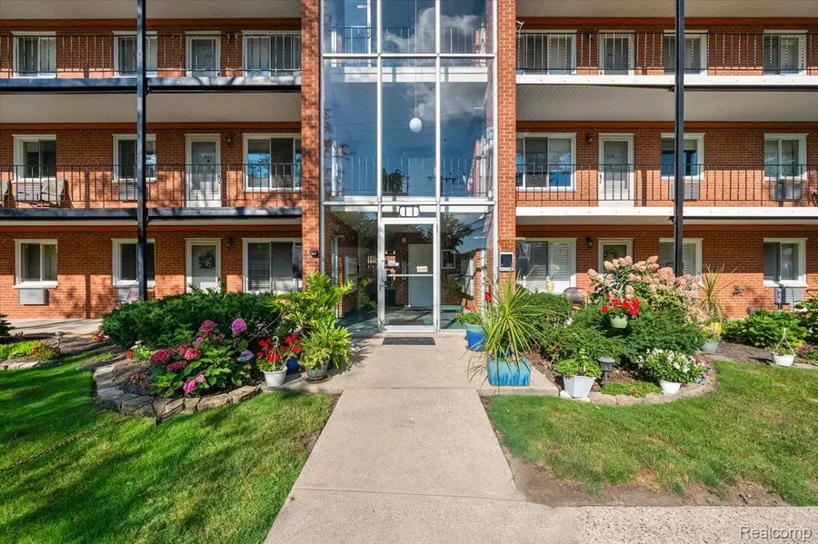 2820 Woodslee Drive #308, Royal Oak, MI 48073 - #2