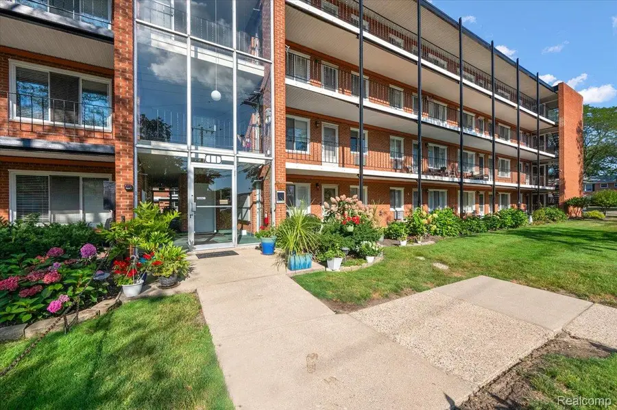 2820 Woodslee Drive #308, Royal Oak, MI 48073 - #3