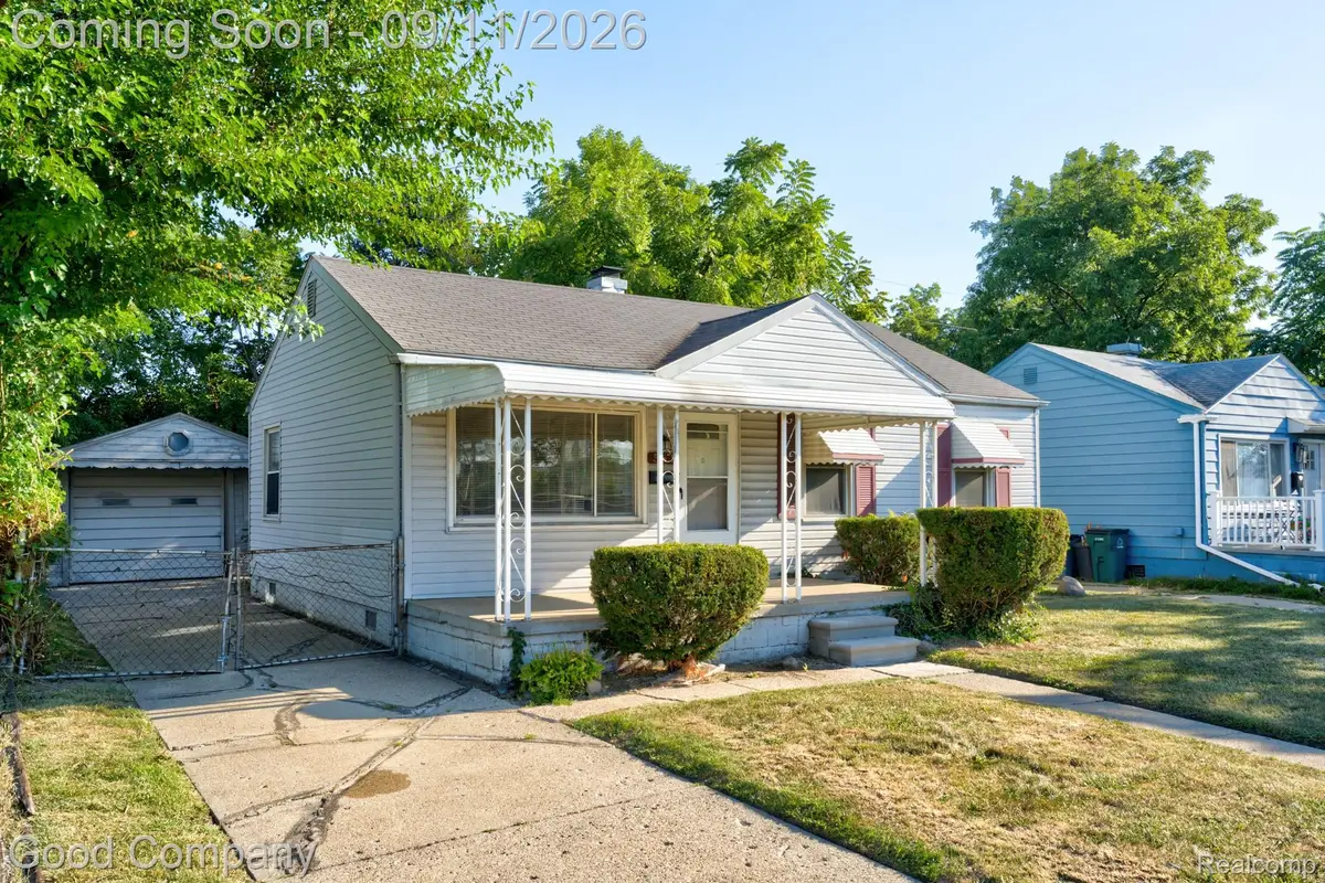561 E Bennett Avenue, Ferndale, MI 48220 - #1