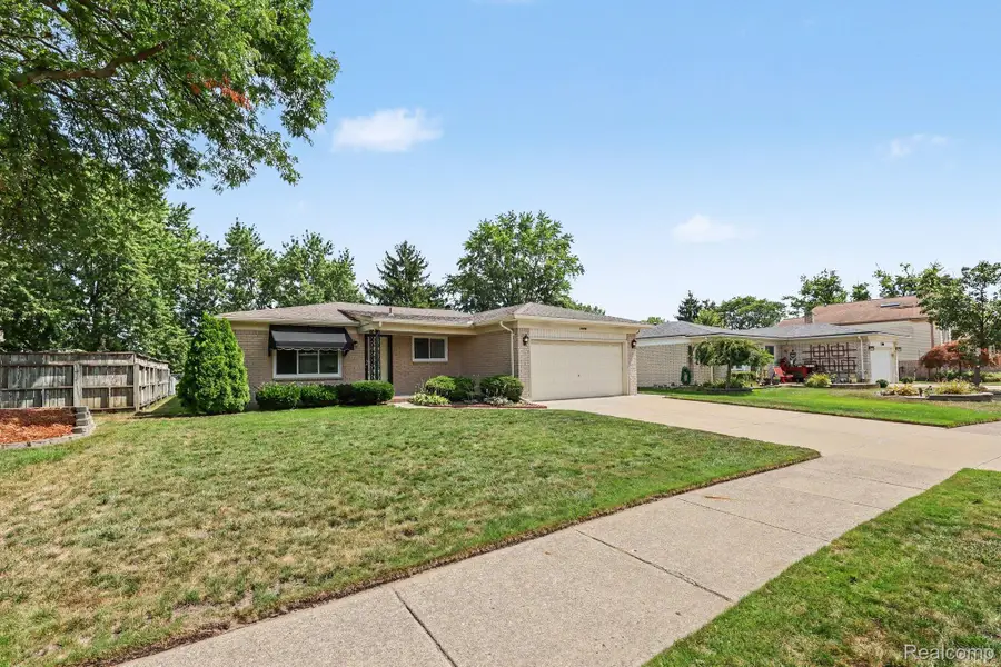 31694 Cindy, Fraser, MI 48026 - #3