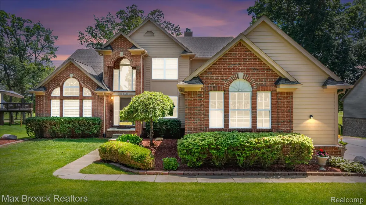 2322 Sandlewood Drive, White Lake, MI 48383 - #1