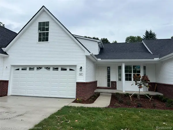 821 Nelsons Ridge Drive #12, Howell, MI 48843