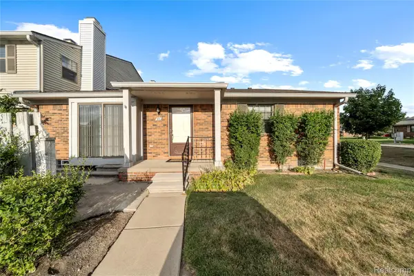 2101 Vine Way #90, Canton, MI 48188