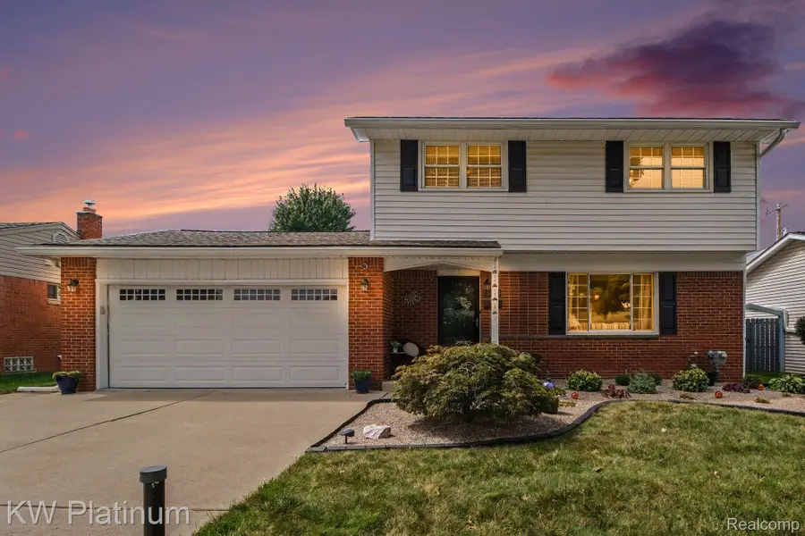 15123 Marsha Street, Livonia, MI 48154 - #2