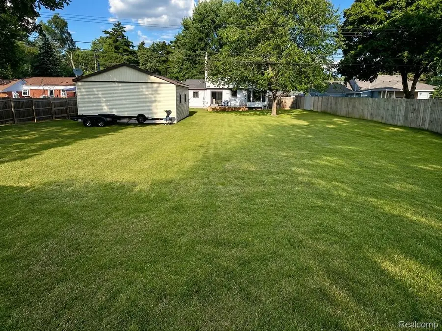 3786 Hazelton Avenue, Rochester Hills, MI 48307 - #3