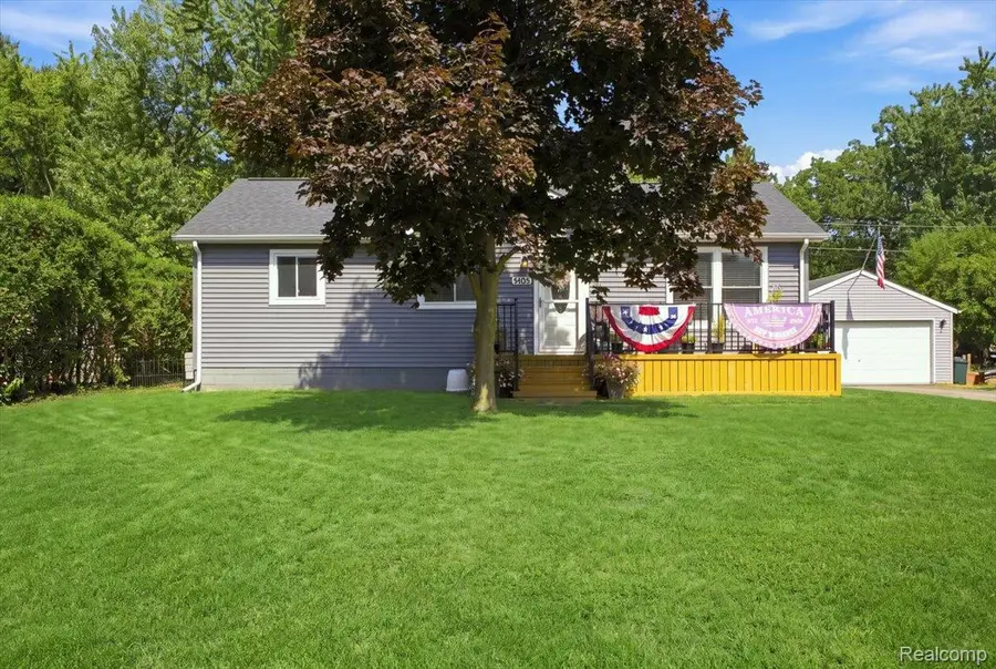5508 Clinton River Drive, Waterford, MI 48327 - #3