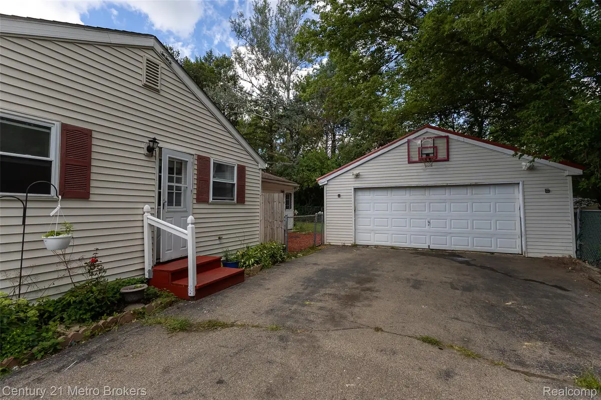 5101 Marilyn Drive, Flint, MI 48506 - #1