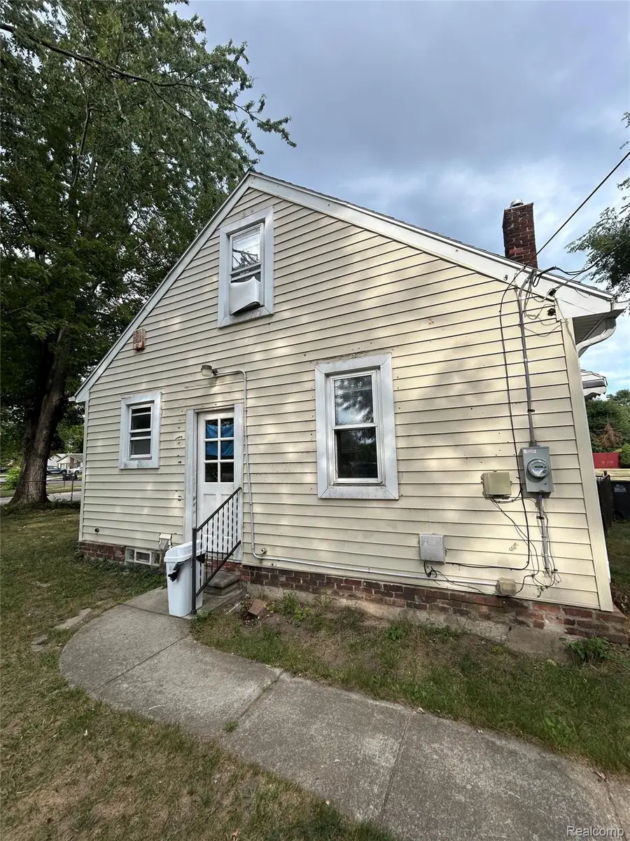6308 Glenis Street, Taylor, MI 48180 - #3
