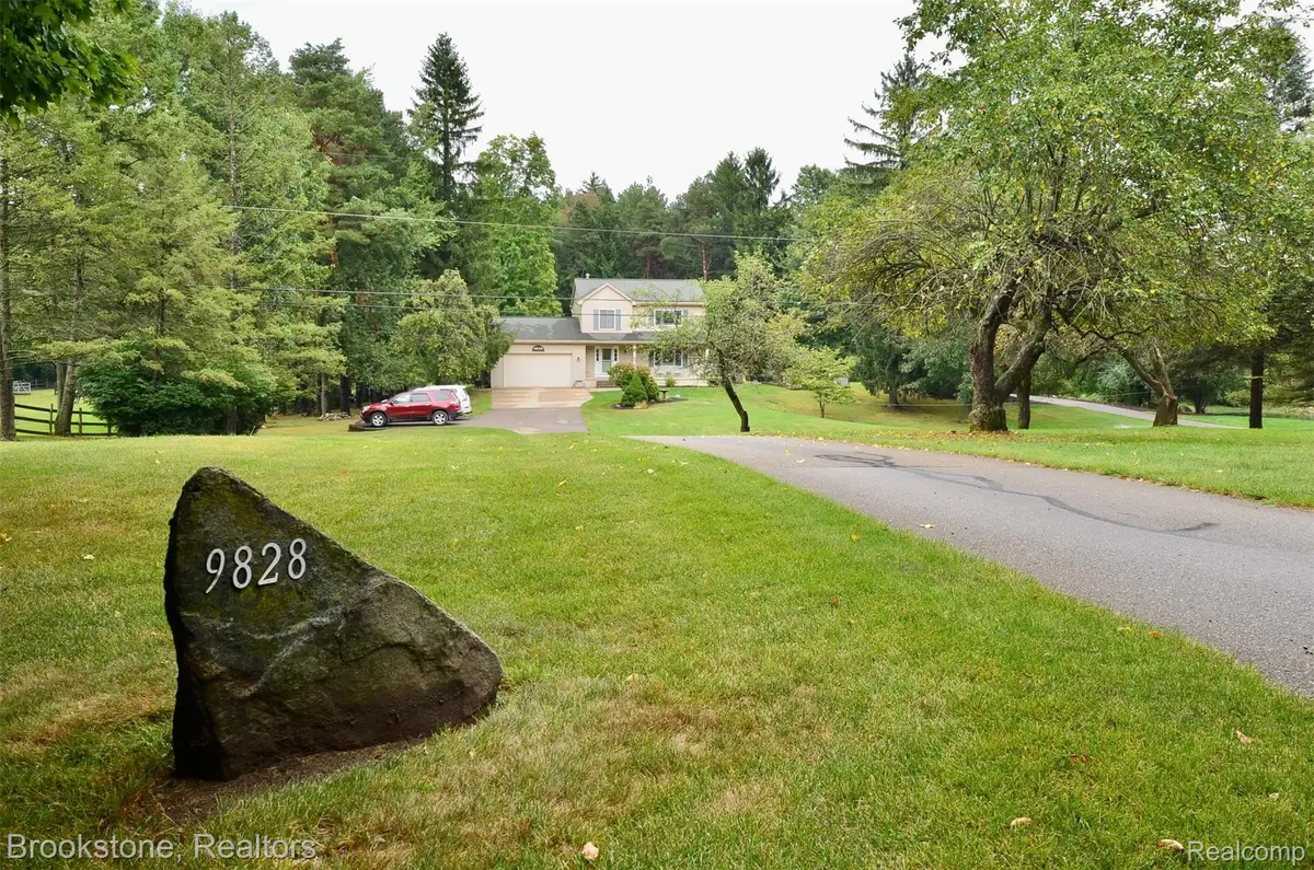 9828 Hadley Road, Clarkston, MI 48348 - #1