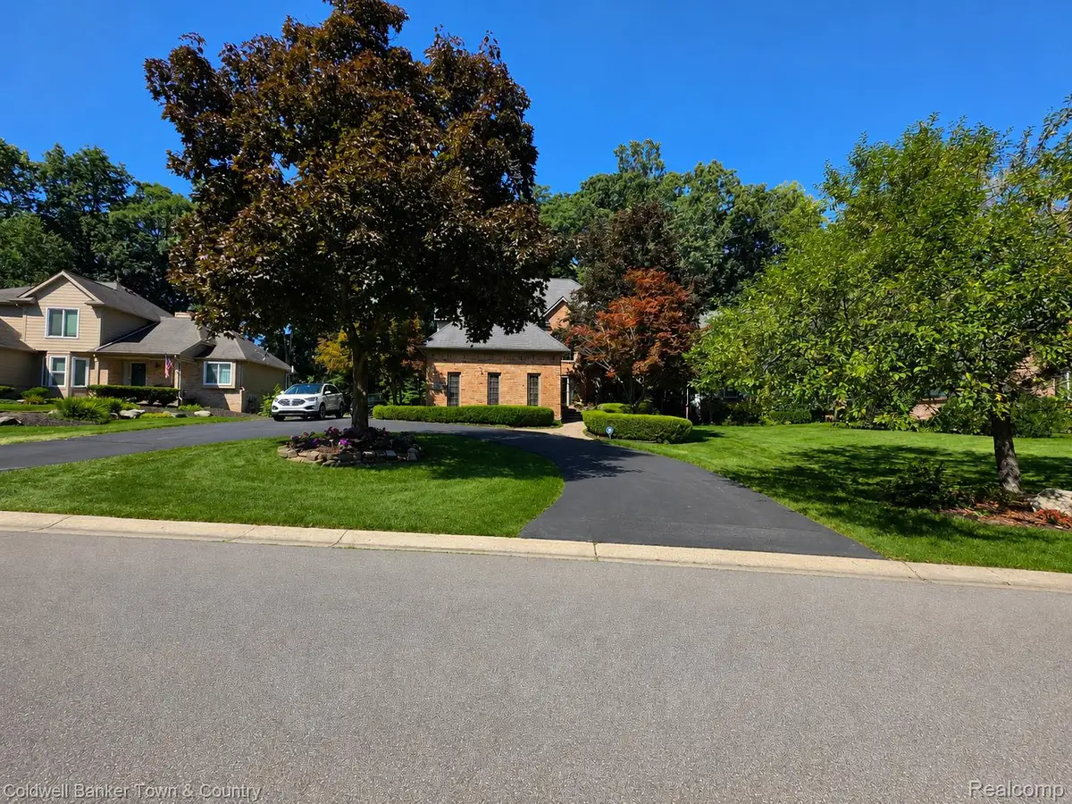 5555 Bentwood Lane, Commerce Township, MI 48382 - #1