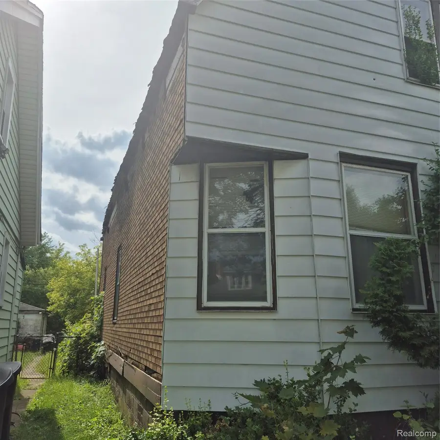5387 Cooper Street, Detroit, MI 48213 - #3