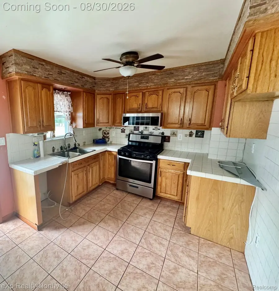 39089 Wade Road, Romulus, MI 48174 - #3