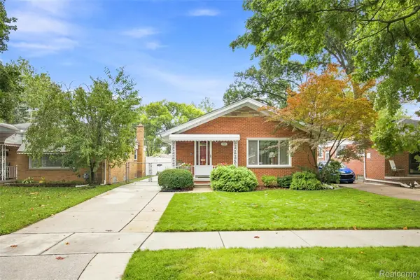 3921 Harding Street, DearbornHeights, MI 48125