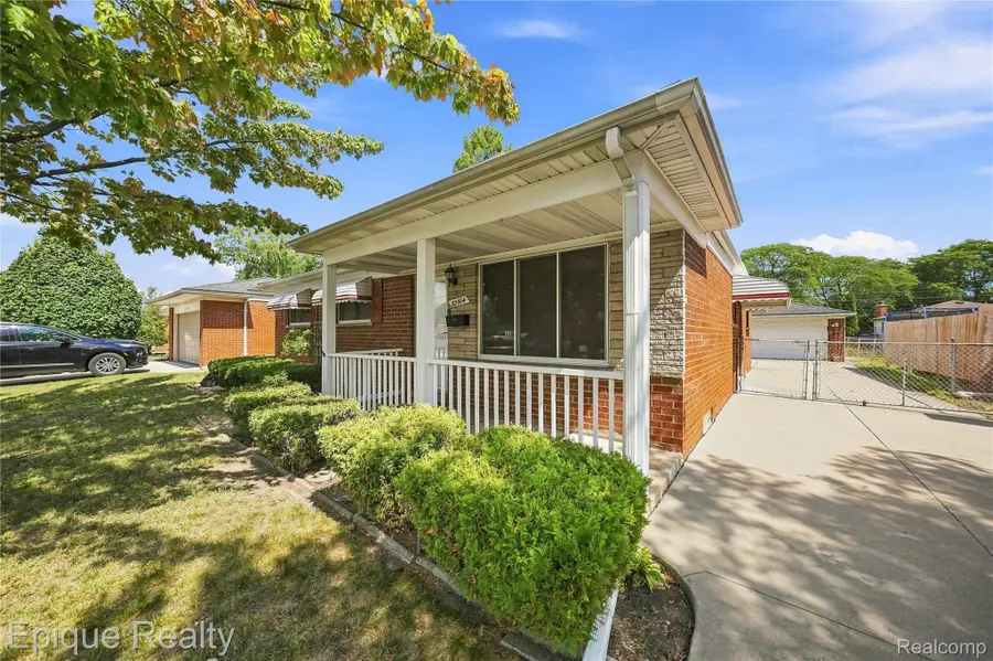 32504 Dover Avenue, Warren, MI 48088 - #2