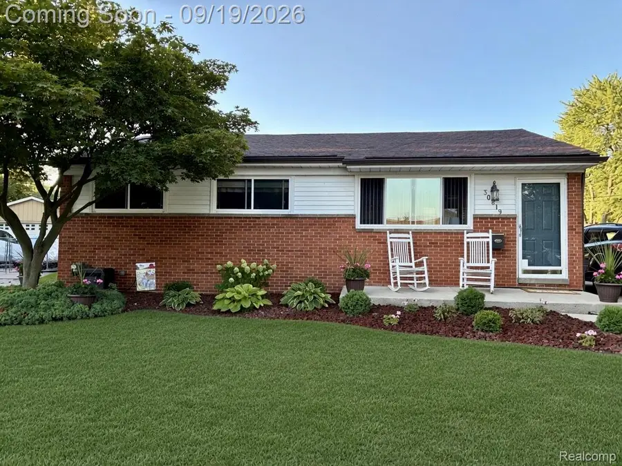 30819 Stephen Court, Westland, MI 48185 - #3