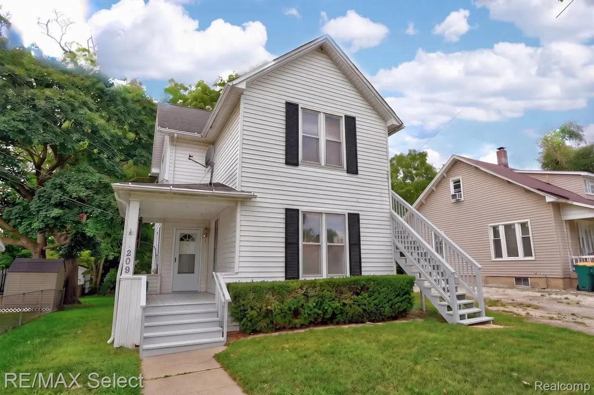 209 N Cherry Street, Flushing, MI 48433 - #1