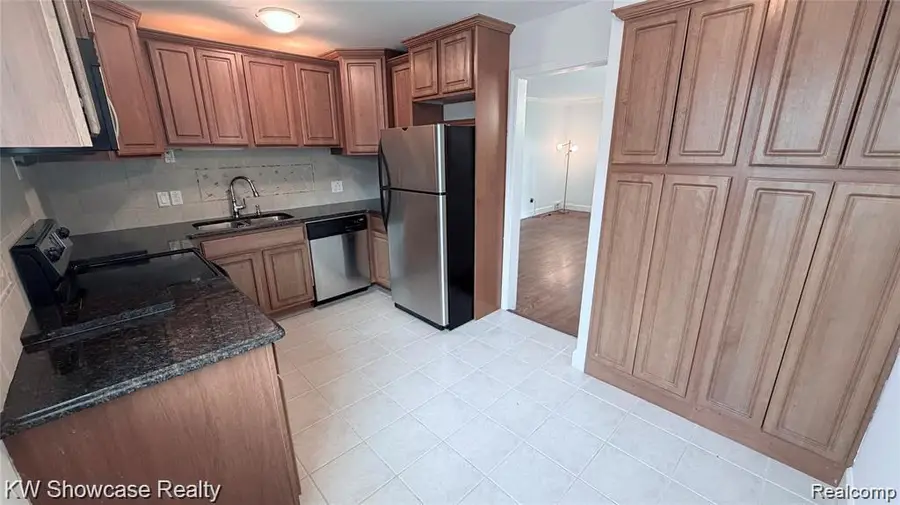 4030 13 Mile #H3, Royal Oak, MI 48073 - #3