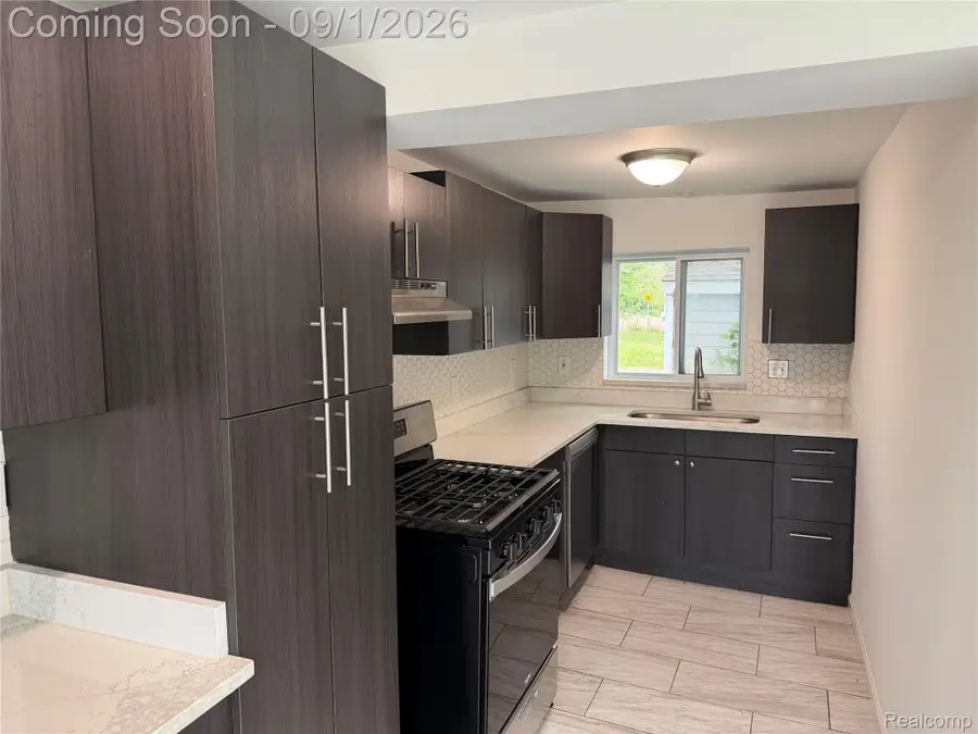 3545 Union Lake Road, Commerce Township, MI 48382 - #3