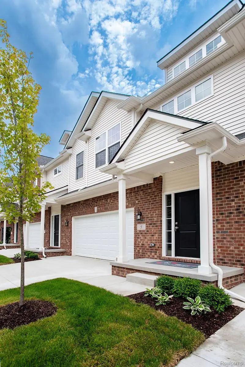 5 Grandview Circle #70, White Lake, MI 48386 - #3