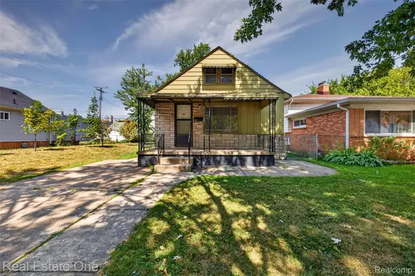 41 E Maxlow Avenue, HazelPark, MI 48030