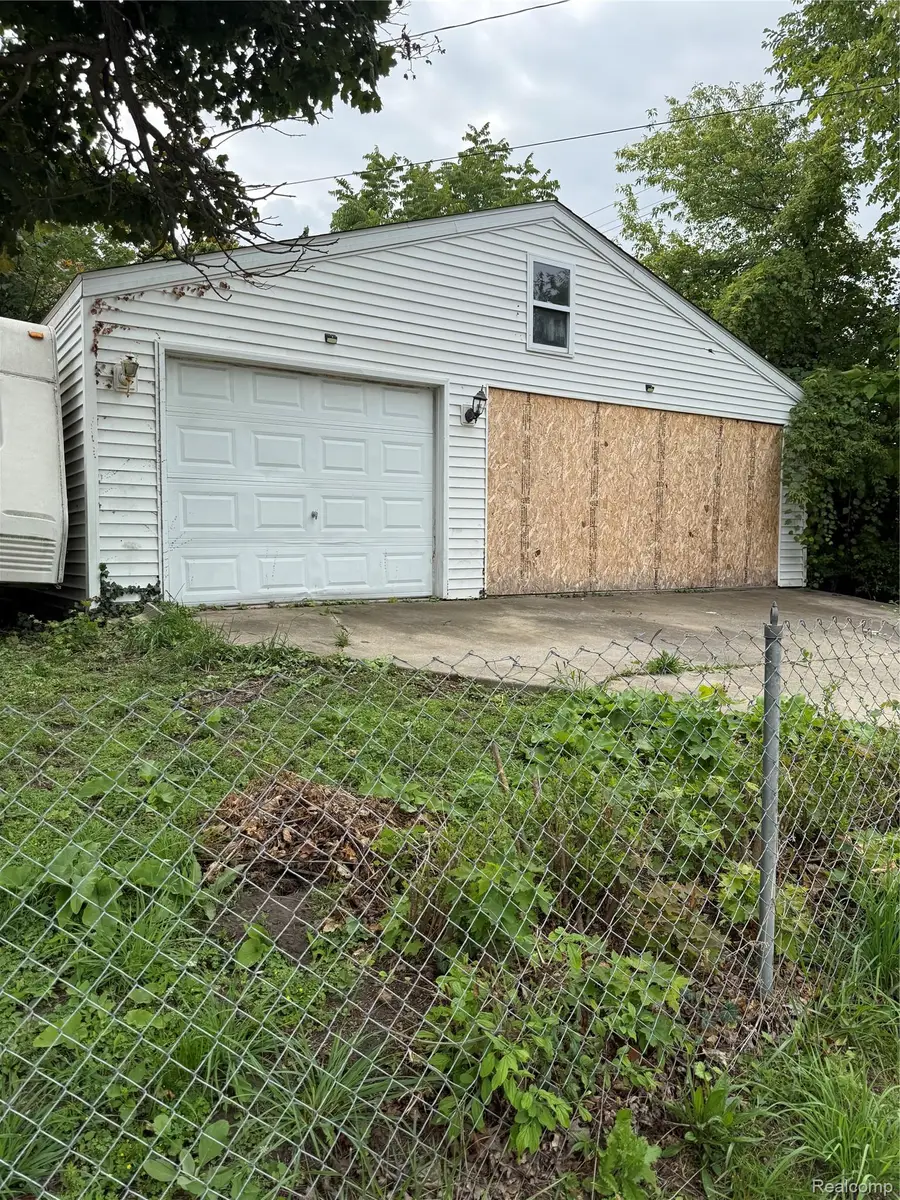 2025 Adams Avenue, Flint, MI 48505 - #3