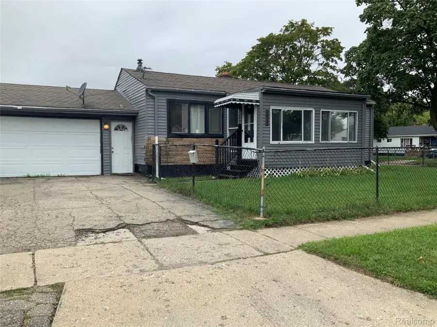 2022 S Dexter Street, Flint, MI 48503 - #2