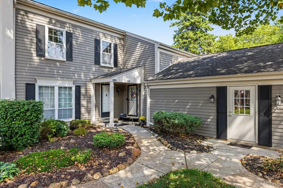 2618 Williamsburg Circle, Auburn Hills, MI 48326 - #2