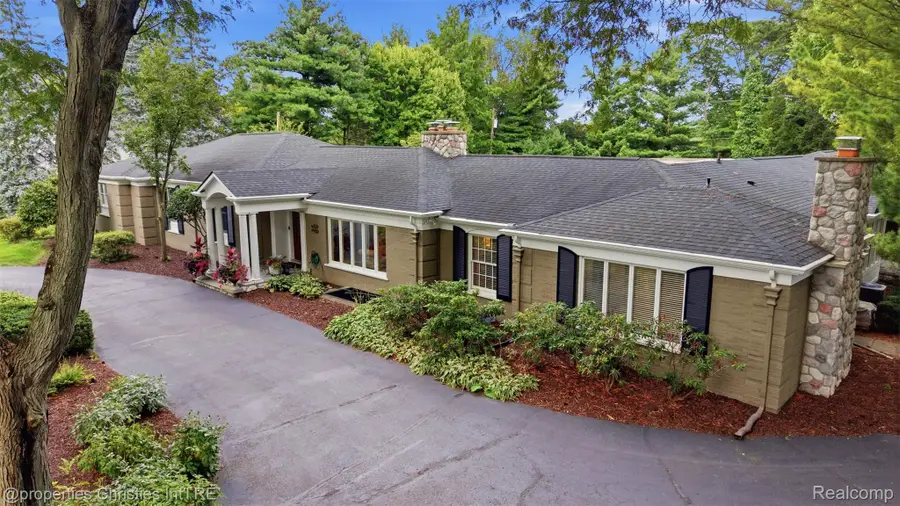 5245 Wayfind Lane, Bloomfield, MI 48302 - #3