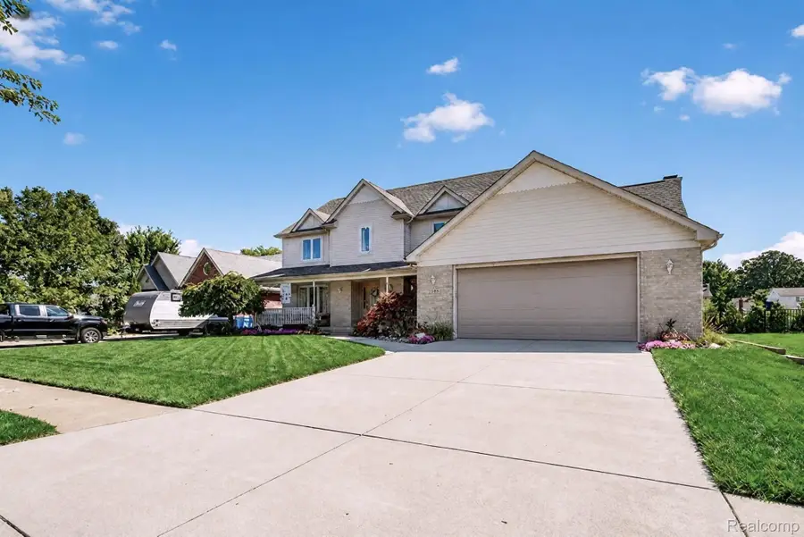 1542 N John Daly Road, Dearborn Heights, MI 48127 - #3