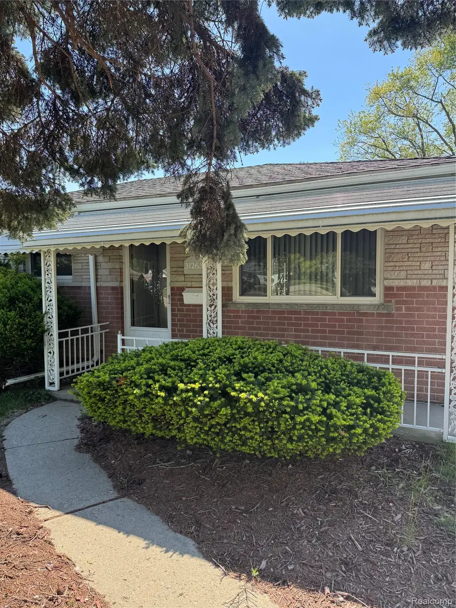 31263 Hayes Road, Warren, MI 48088 - #2
