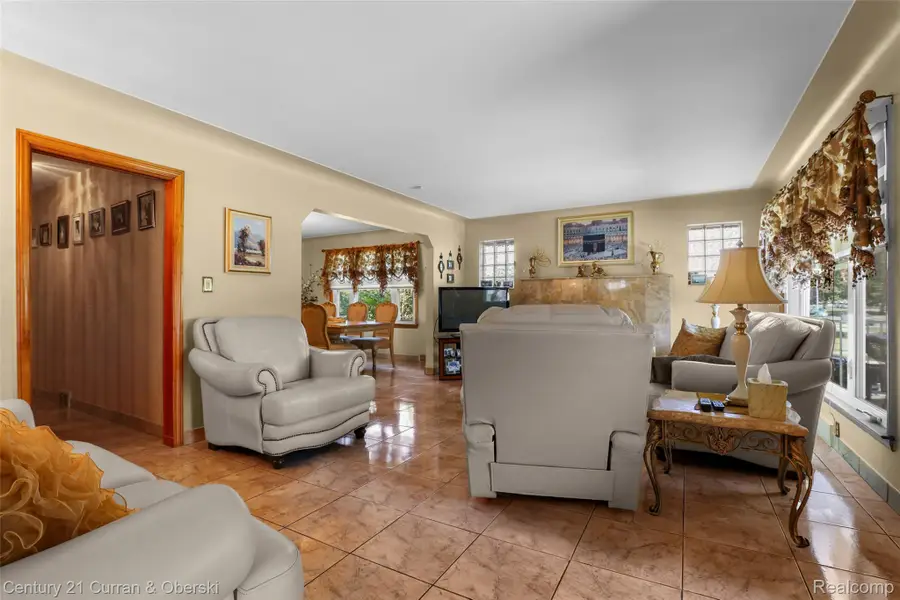 6151 Oakman Boulevard, Dearborn, MI 48126 - #2