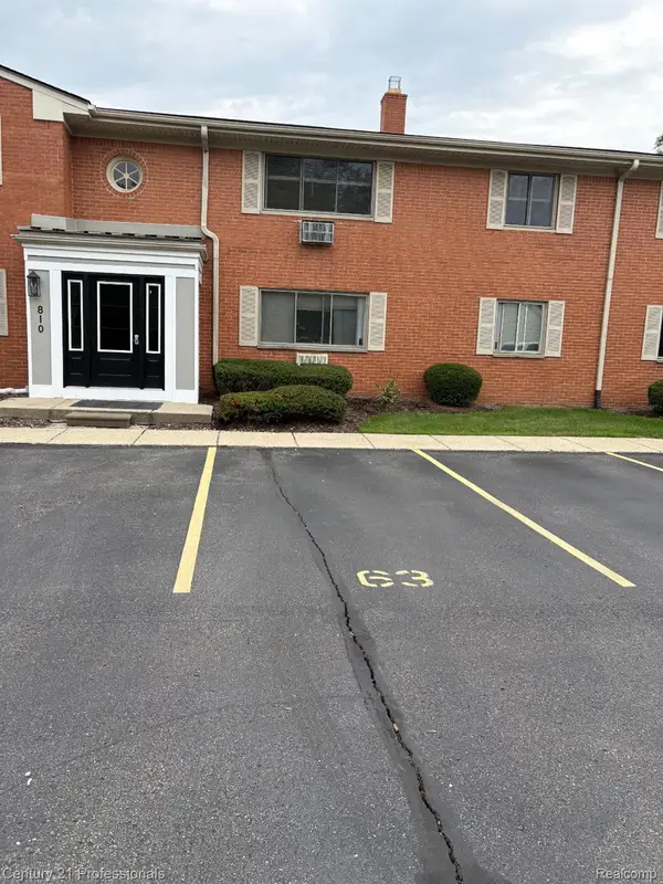 810 Plate Street #205, Rochester, MI 48307