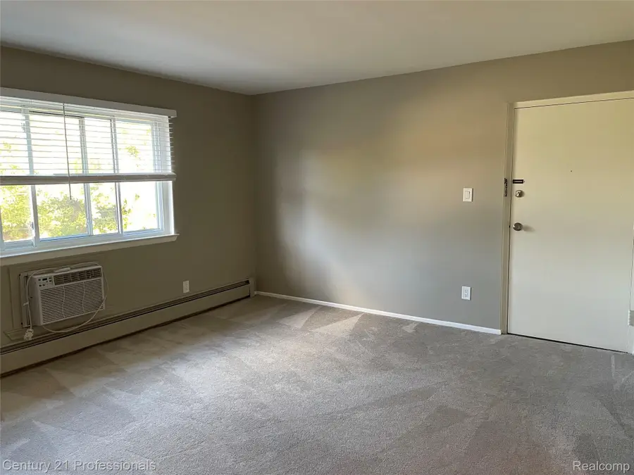810 Plate Street #205, Rochester, MI 48307 - #2