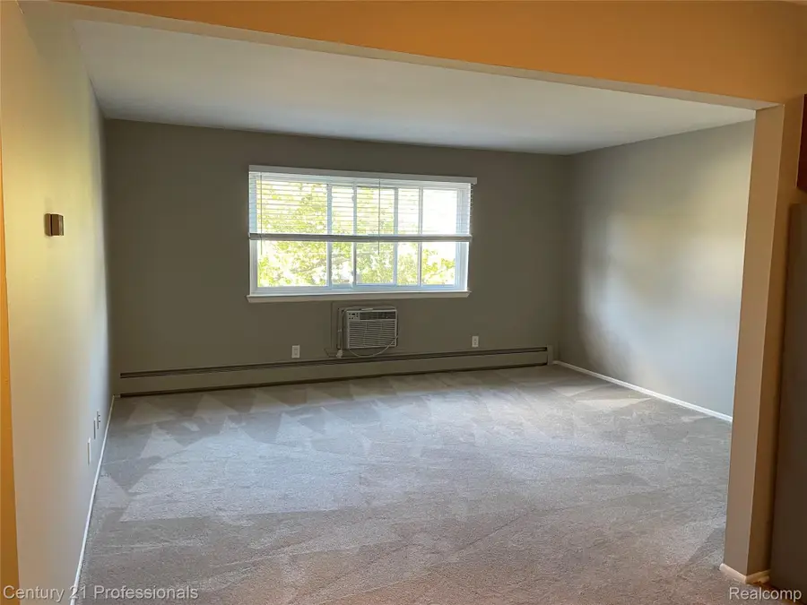 810 Plate Street #205, Rochester, MI 48307 - #3