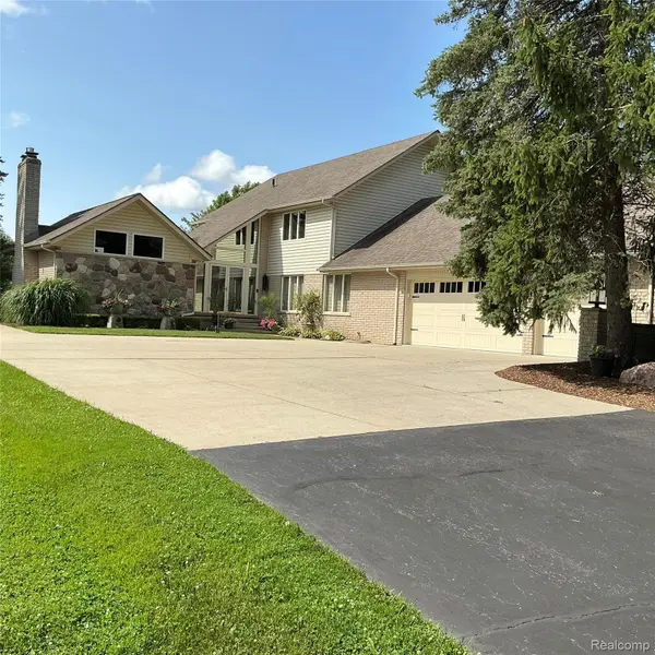 8700 30 Mile Road, Washington, MI 48095