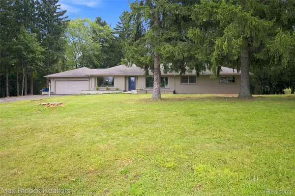 1519 Groton Road, BloomfieldHills, MI 48302
